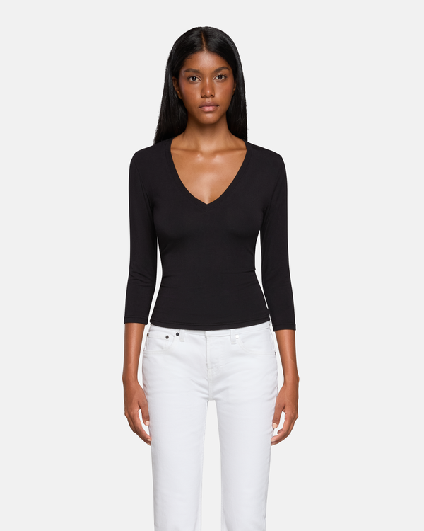 Ava V-Neck Black